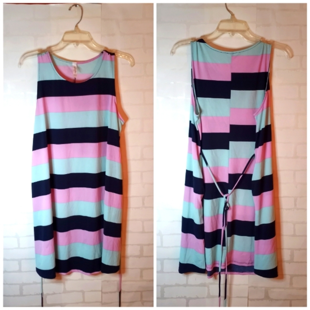 NWOT gorgeous striped soft stretch dress Large pockets